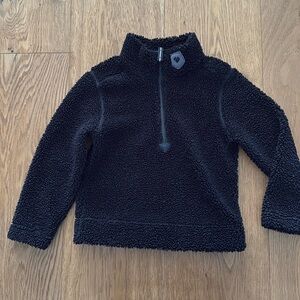 Excellent condition, pilling on inside.